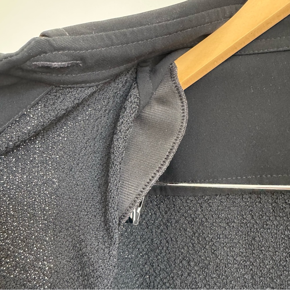 St. John Collection | Black Bouclé Knit Jacket ~ US 4 - Picture 10 of 10